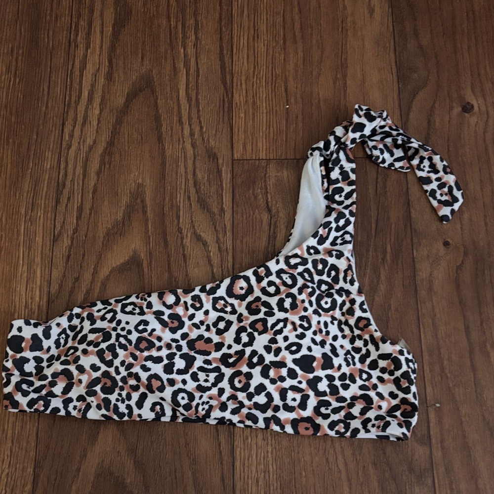 💕SHEIN White black and brown leopard animal print one shoulder swim top